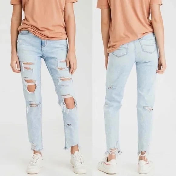 🚨 3 for $25 - AEO Destroyed Stretch Mom Jeans - Picture 1 of 10